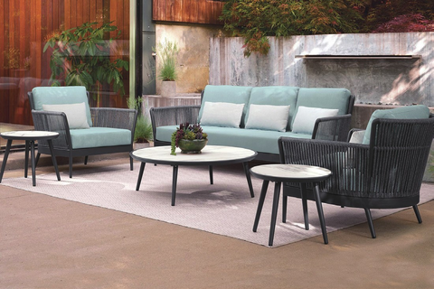 patio lounge set.