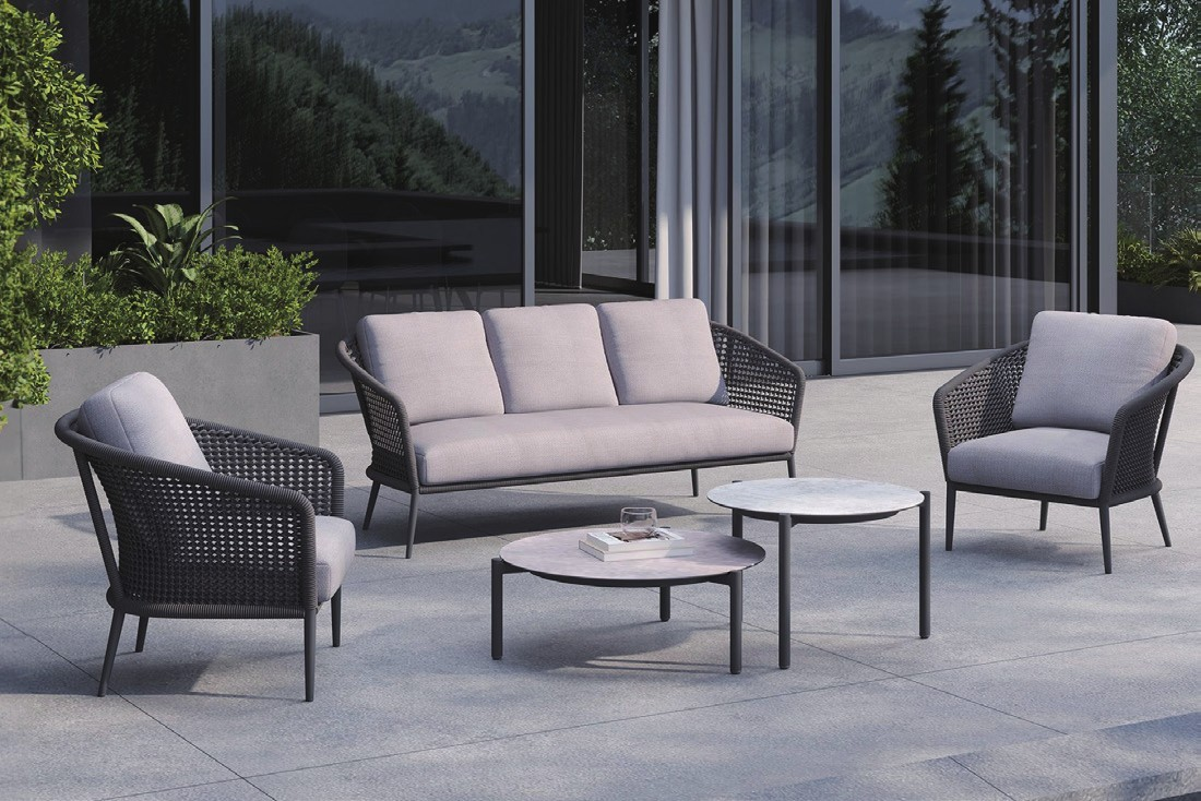 patio lounge set.
