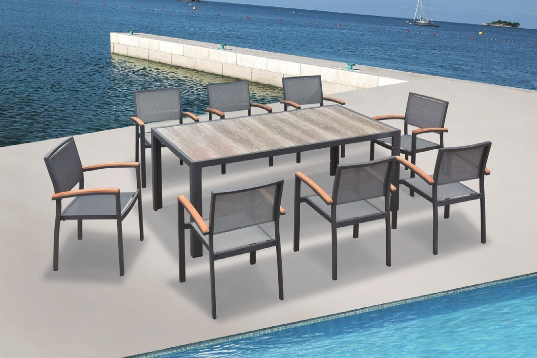 Outdoor 8 seater patio dining set. 