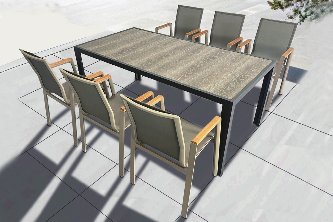 Outdoor 6 seater patio dining set.