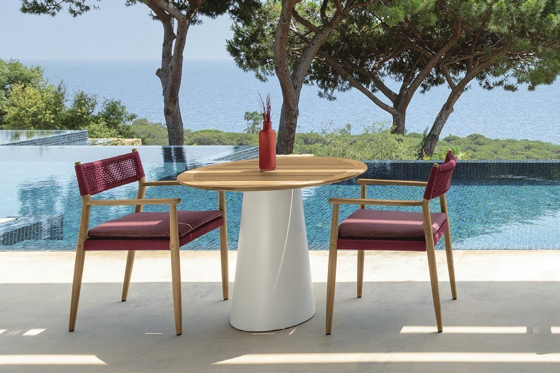 2-seater patio dining set.