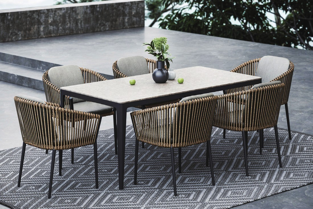 Dining Table Set.
