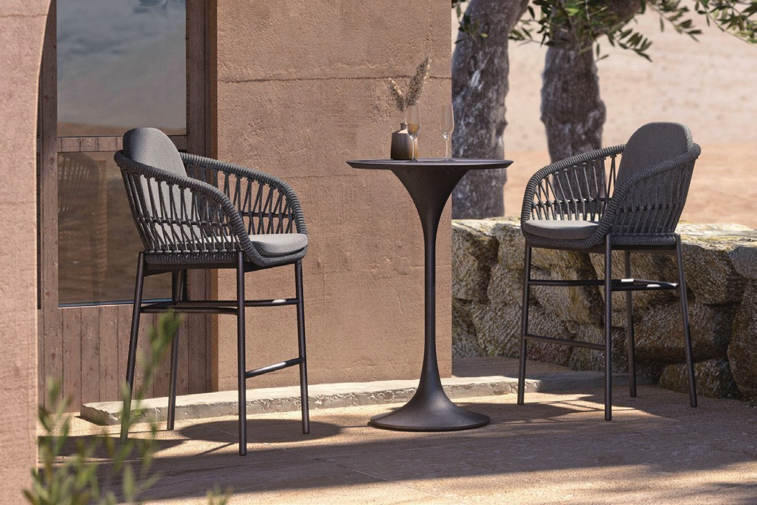2-seater patio bar set