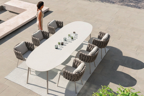 6-seater patio dining set.
