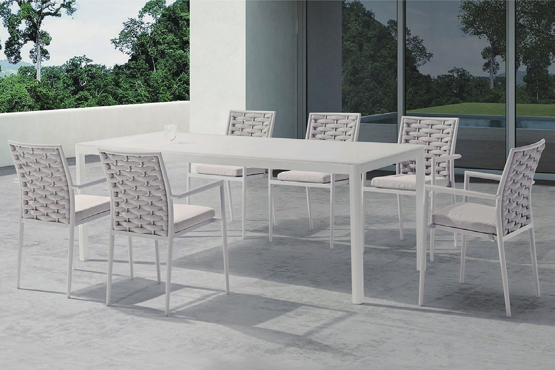 6-seater patio dining set.