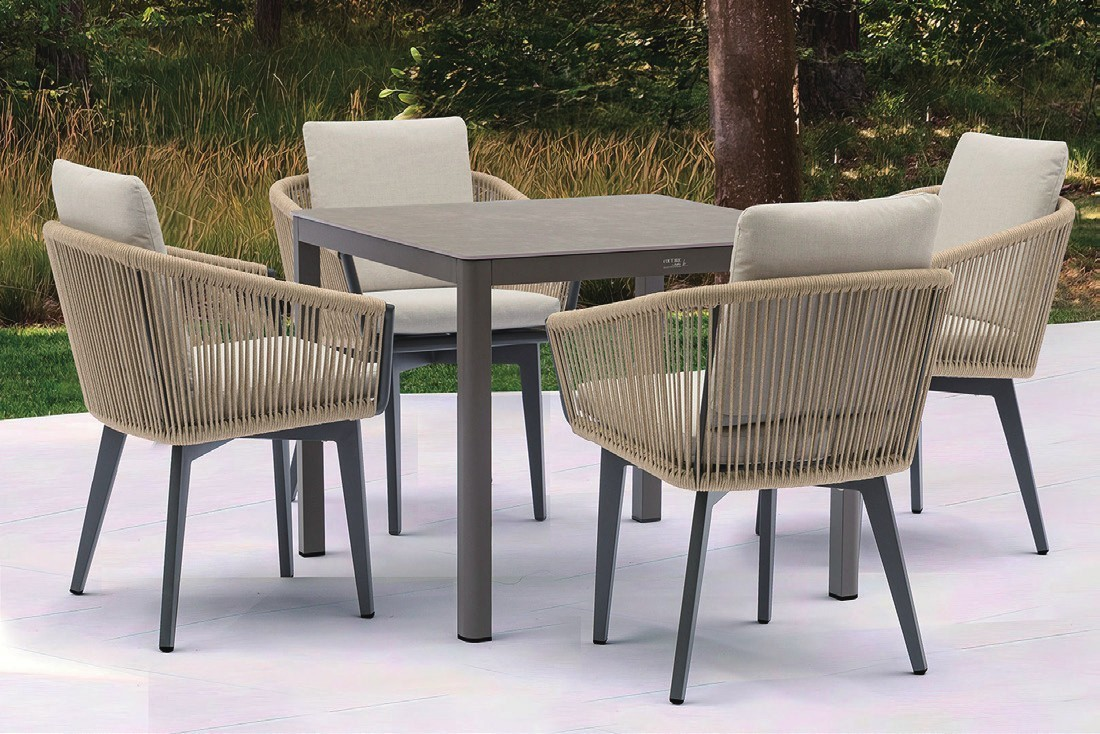 outdoor dining set