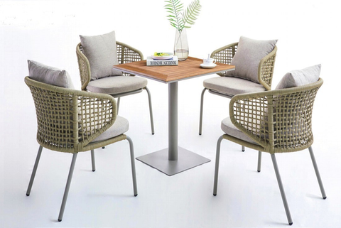 outdoor dining set