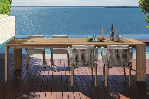 outdoor dining set.