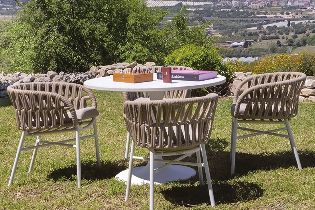 4 seater patio dining set.