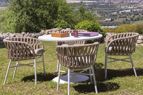 4 seater patio dining set.