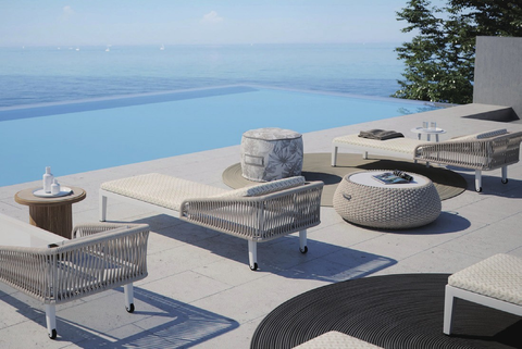 outdoor chaise longue