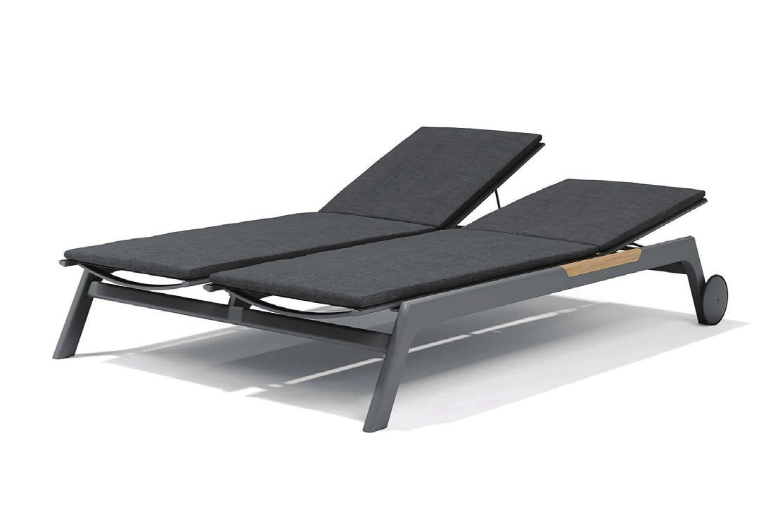 double chaise lounge.