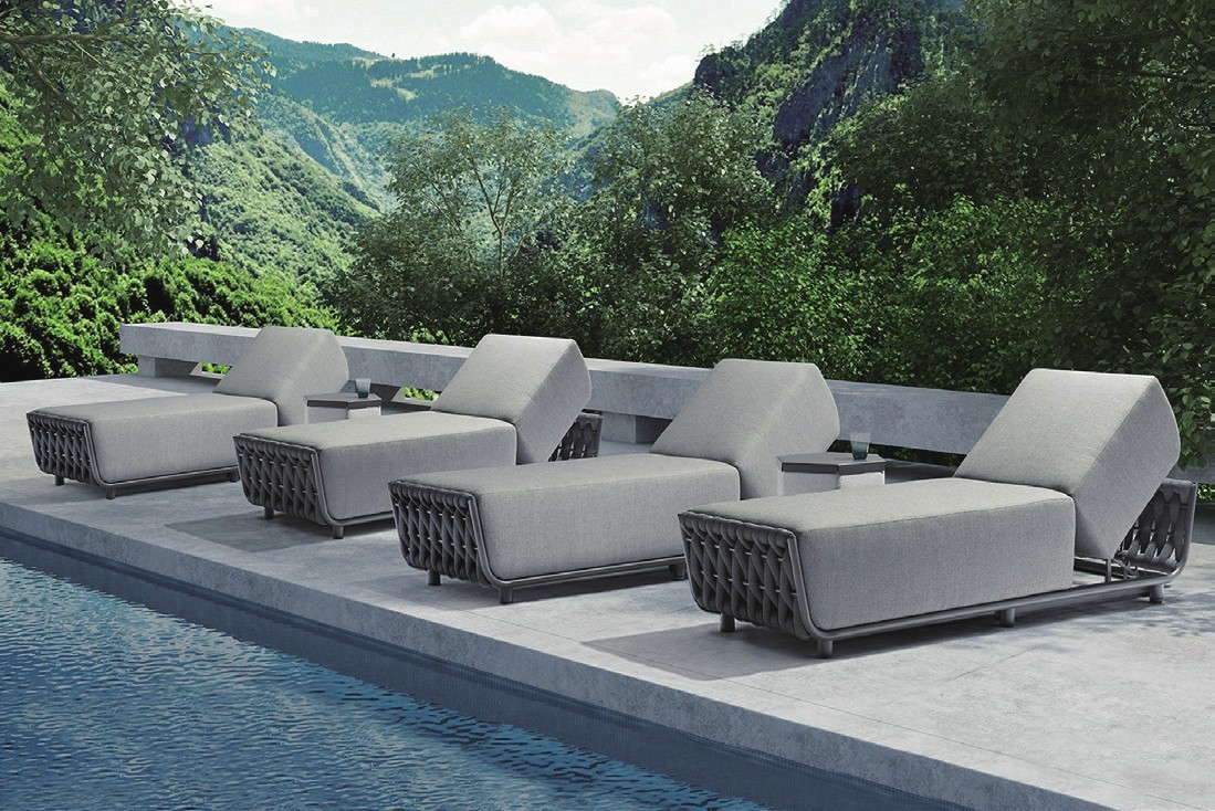 Hug outdoor sun lounger 